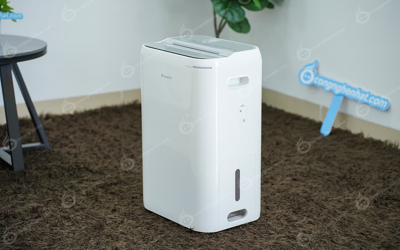 Máy lọc không khí và hút ẩm Daikin JPF12AV2 23L nước / ngày
